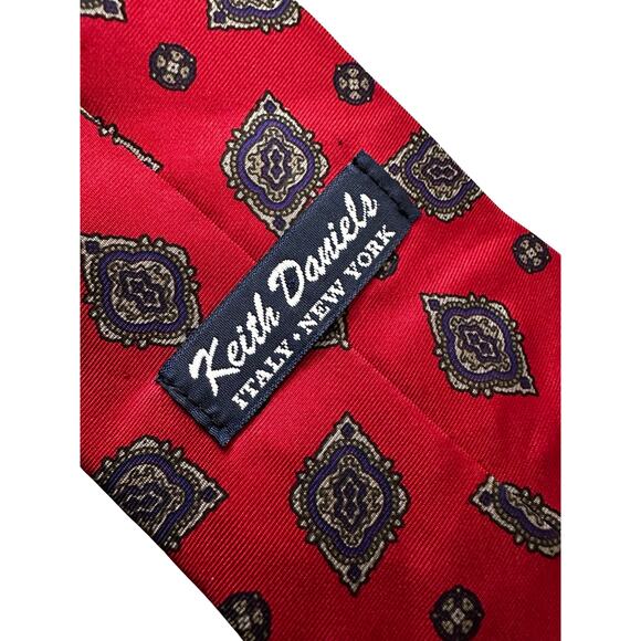 Vintage Keith Daniels Red Paisley Silk Necktie - Picture 3 of 3
